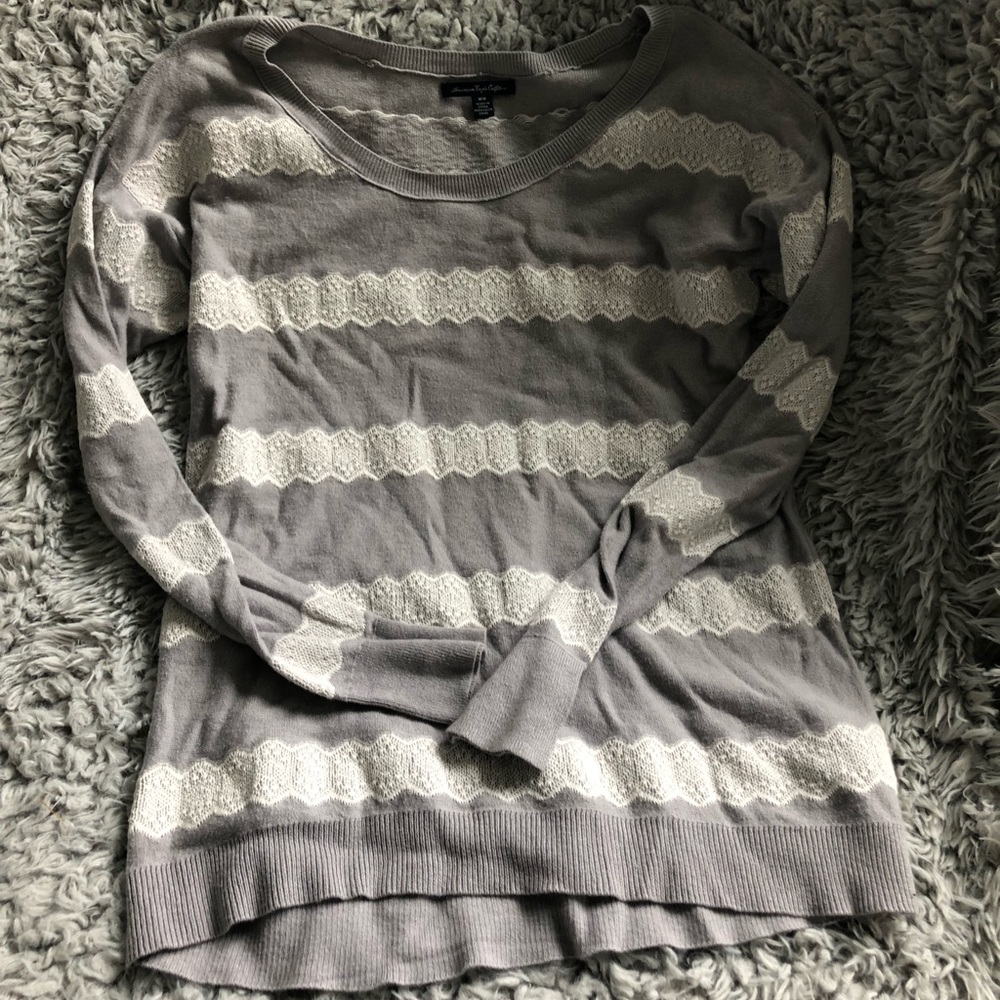 Pretty American eagle lace sweater